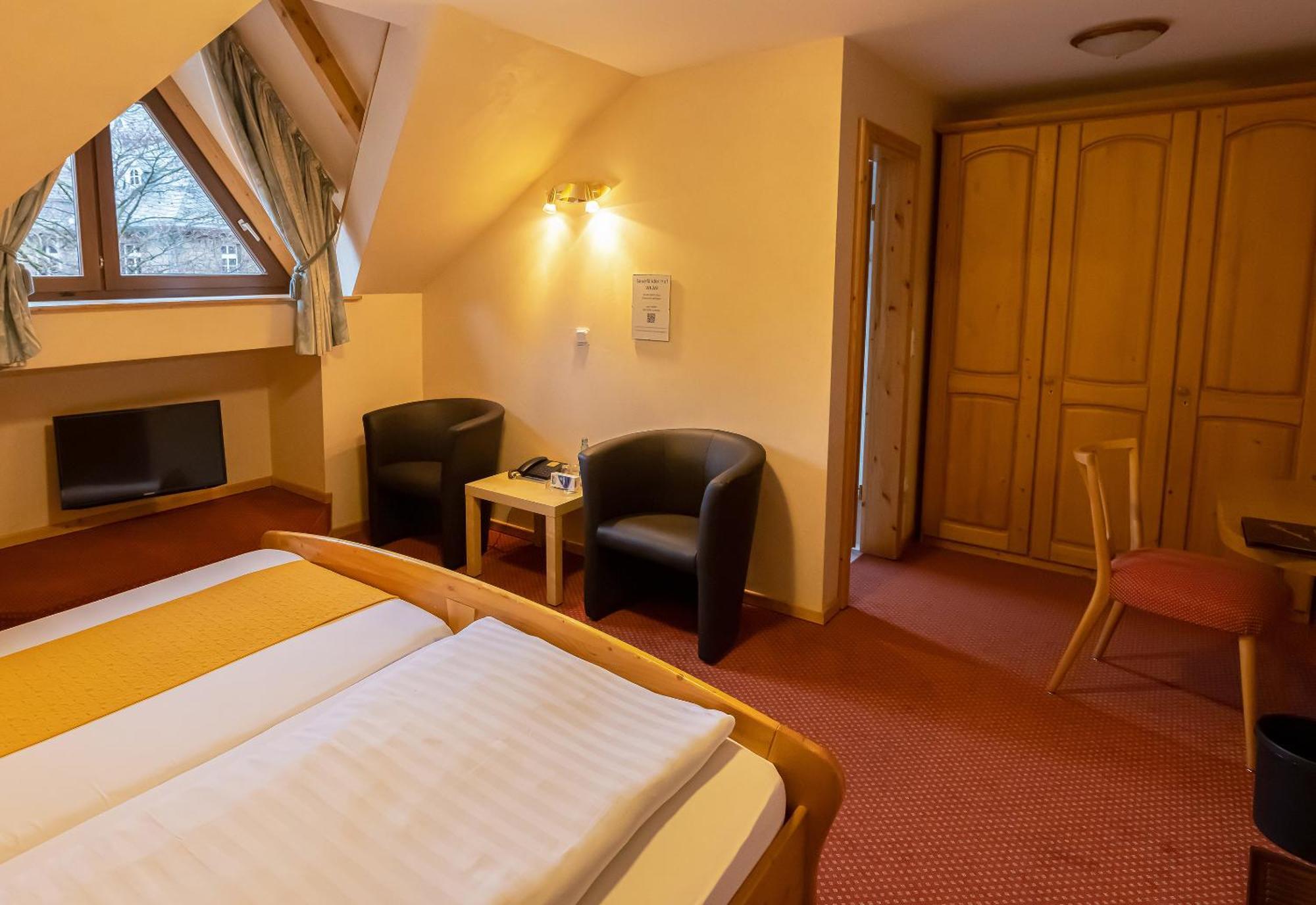 Hotel Sauerlaender Hof Віллінген Екстер'єр фото